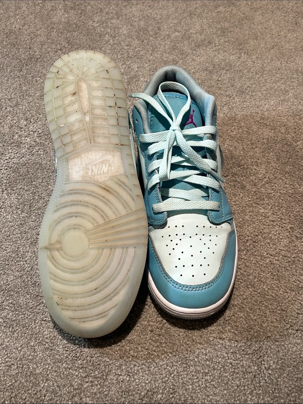 Nike Air Jordan 1 Low SE 'Aquarius Blue'